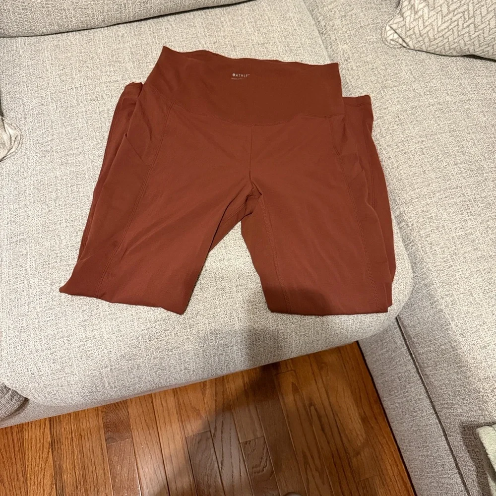 Athleta Trekkie Hybrid Crop Tight - Picture 3 of 5